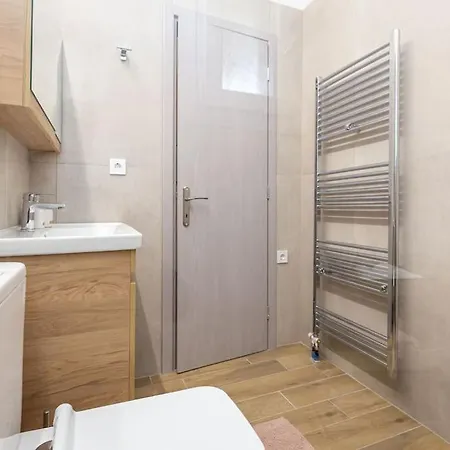 Angelikis House Kompítsion